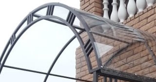 Кованные навесы над крыльцом дома в Нягани - купить по цене от 2058 руб